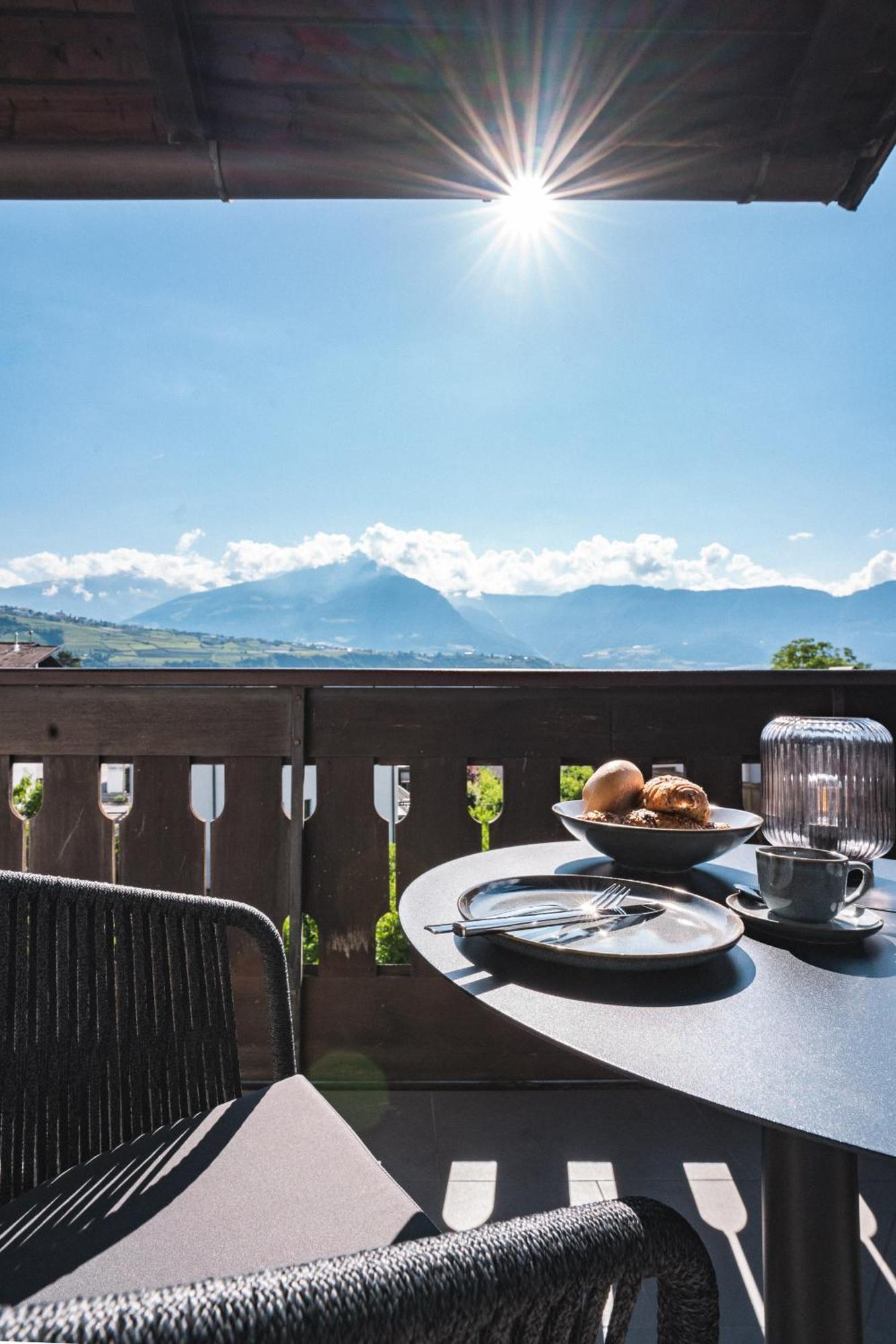 Luxe Vista City Apartments Algund Экстерьер фото